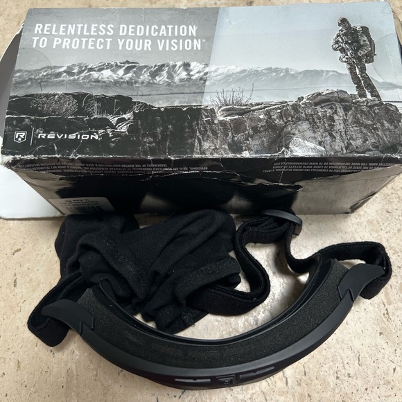 Revision Military Desert Locust Military Goggle System Smoke Lens - Picture 6 of 6